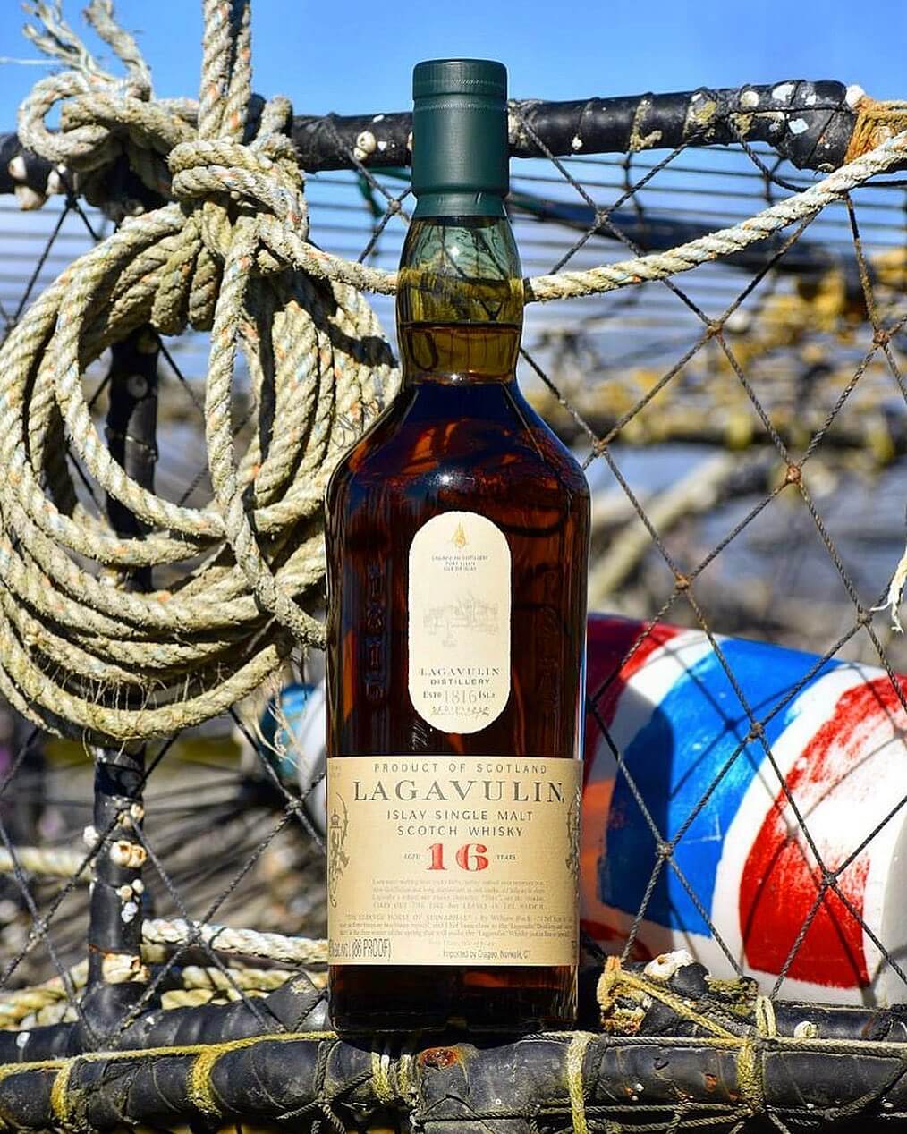 Lagavulin 16 Islay Single Malt Scotch Whisky