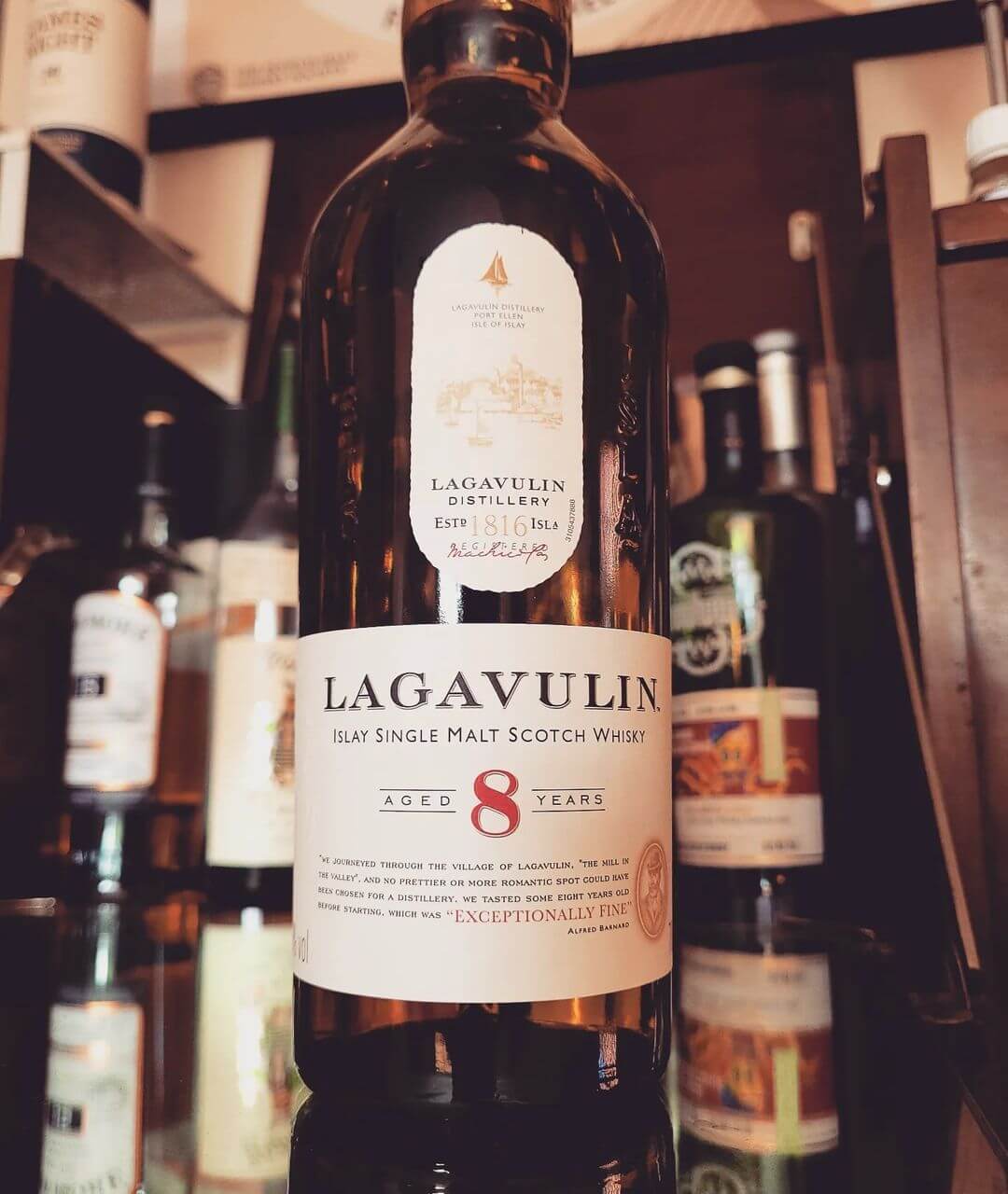 Lagavulin 8 Islay Single Malt Scotch Whisky