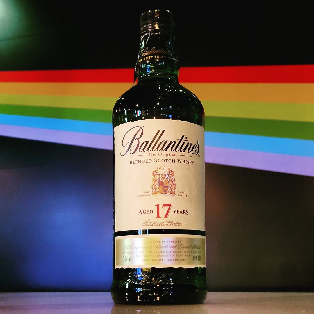 Rượu Ballantine's 17 Blended Scotch Whisky