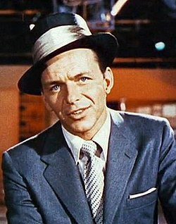 Frank Sinatra - một người tình yêu thích rượu whisky Jack Daniel