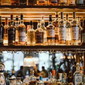 Tại sao giá rượu whisky ngày càng tăng