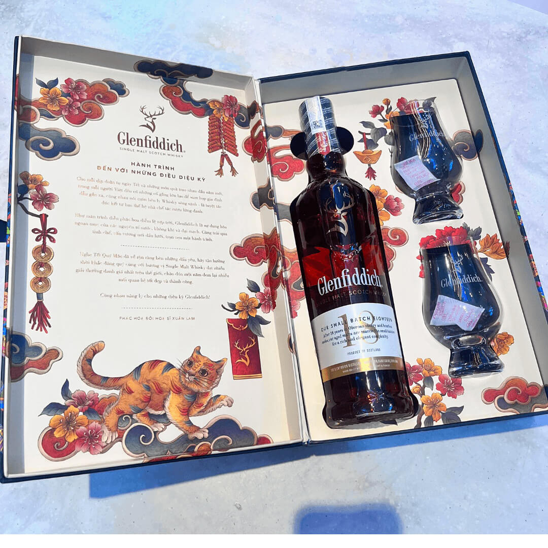 Rượu whisky Glenfiddich 18 Hộp quà Tết 2023