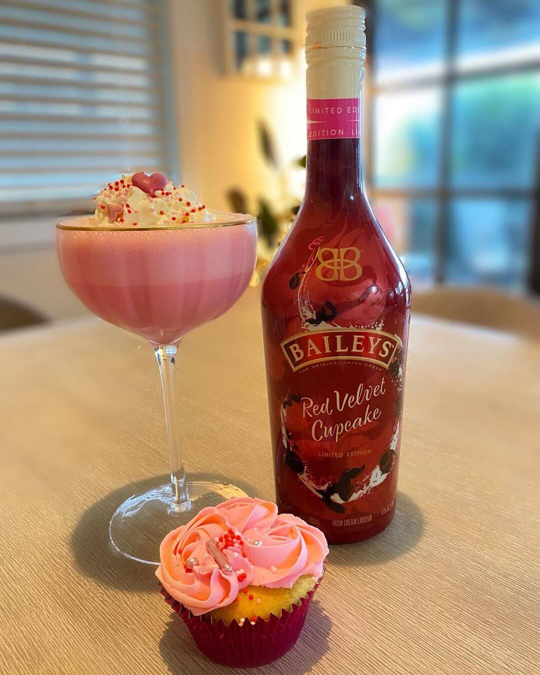 Rượu sữa Baileys Red Velvet Cupcake