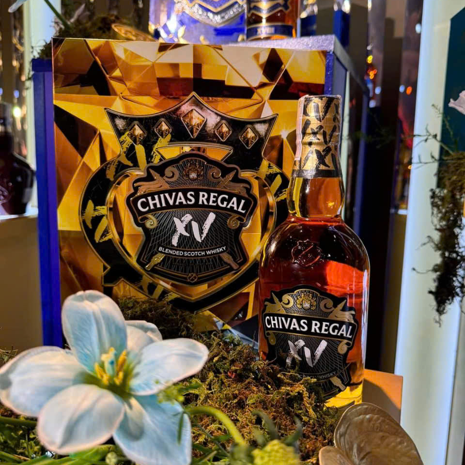 Hộp quà Rượu Chivas XV Tết 2025